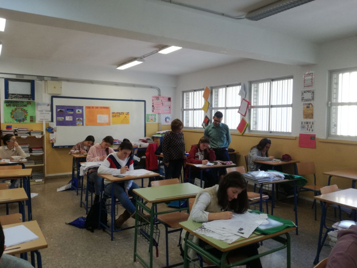 El CEIP Cardenal Belluga acoge la fase comarcal de las Olimpiadas Matemáticas Thales, en la que participan un centenar de alumnos de Primaria y Secundaria